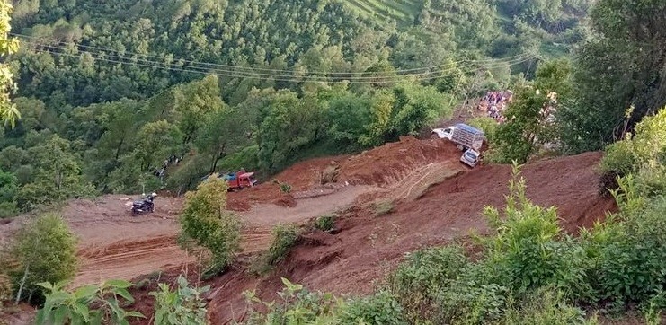 तिनाउमा पहिरो: १ जनाको मृत्यु , १ वेपत्ता, सात घाईते