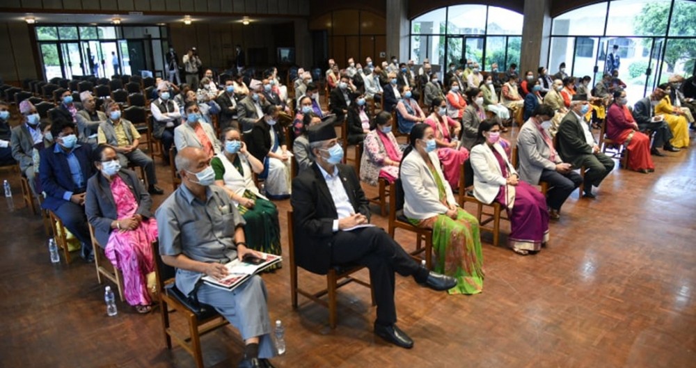 एमाले संसदीय दलको बैठक बानेश्वरमा जारी 