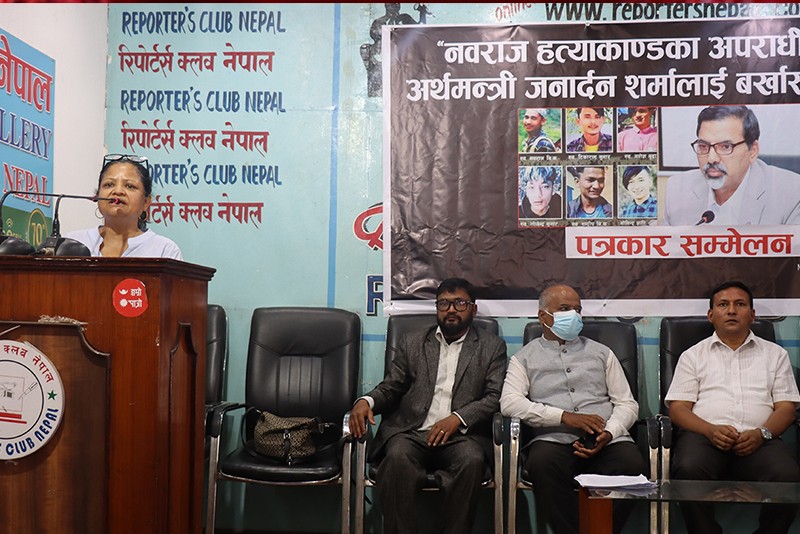 हत्या आरोतिलाई  संरक्षण गरेको भन्दै मन्त्री शर्माको बर्खास्ती माग