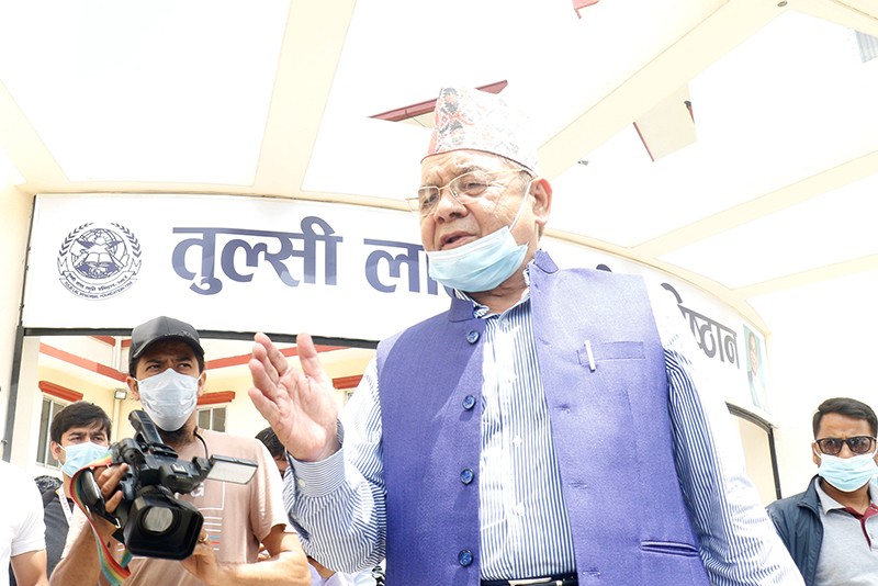 ओलीलाई वामदेवको कटाक्ष : माफी दिने र गद्धार घोषणा गर्ने अधिकार अध्यक्षलाई थपौँ