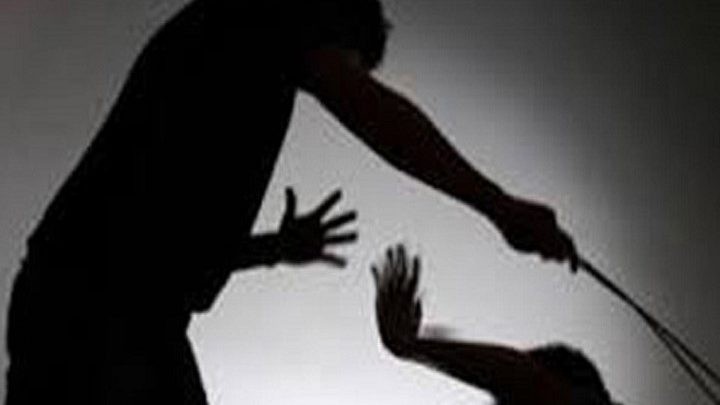 विद्यालय शुल्क तिर्न नसक्दा प्रिन्सीपलद्वारा परिवारमाथि नै कुटपिट, दुईको अवस्था गम्भीर