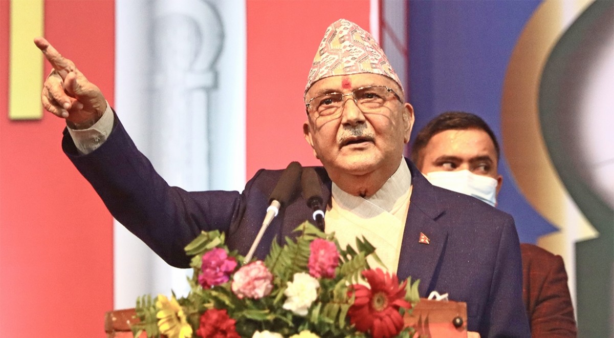 सरकारले कसैका बा त कसैका श्रीमतीलाई मानपदवी दिएर पदकको नाकमा कालो पोत्यो : केपी ओली