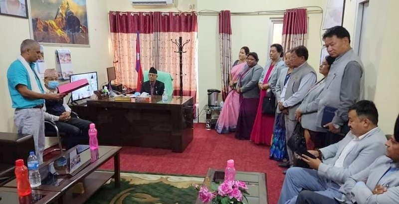 ४९ सांसादको हस्ताक्षर सहित मुख्यमन्त्रीमा राजेन्द्र राईको दाबी पेश