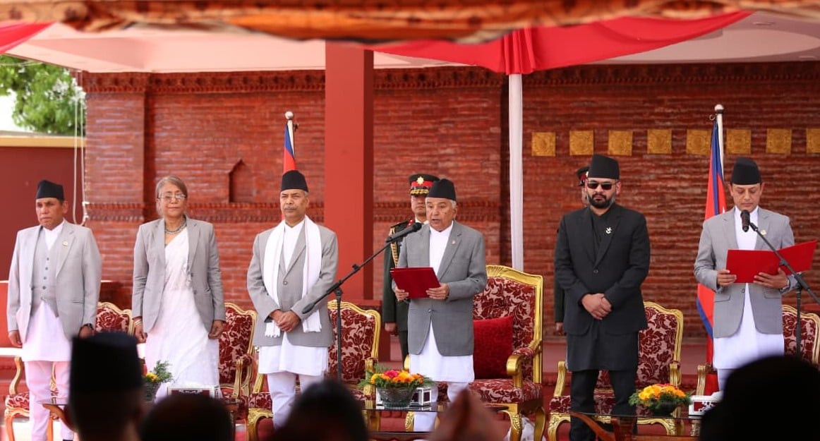 सभामुख डिपी अर्यालले लिए शपथ