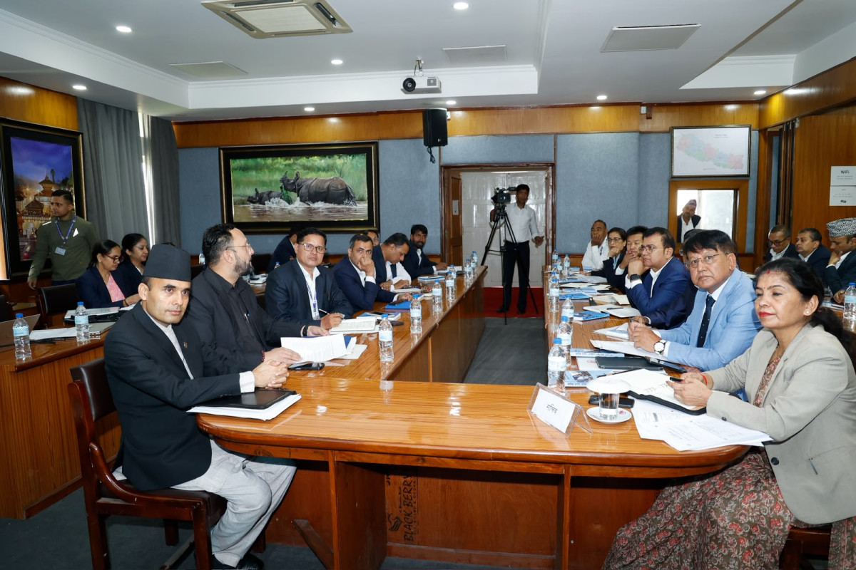 कार्यसम्पादनमा देखिएका समस्या तत्काल समाधान गर्न सञ्चारमन्त्रीको निर्देशन