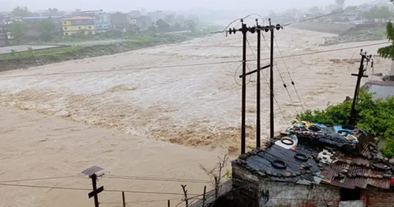 तिनाउमा बाढी, सतर्क रहन विभागको आग्रह